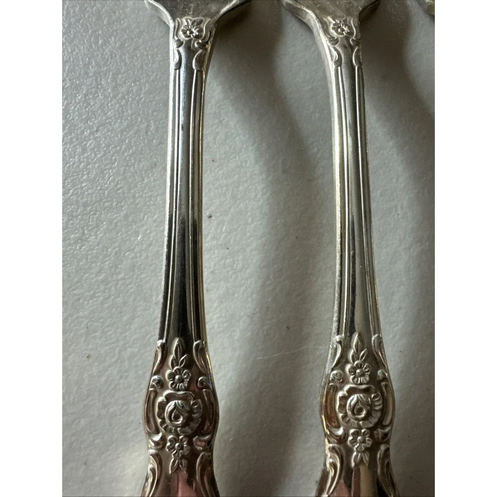 Oneida VANESSA FRANCESCA 4 Dinner Forks Wm A Rogers Silverplate Flatware 7‎ 1/4
